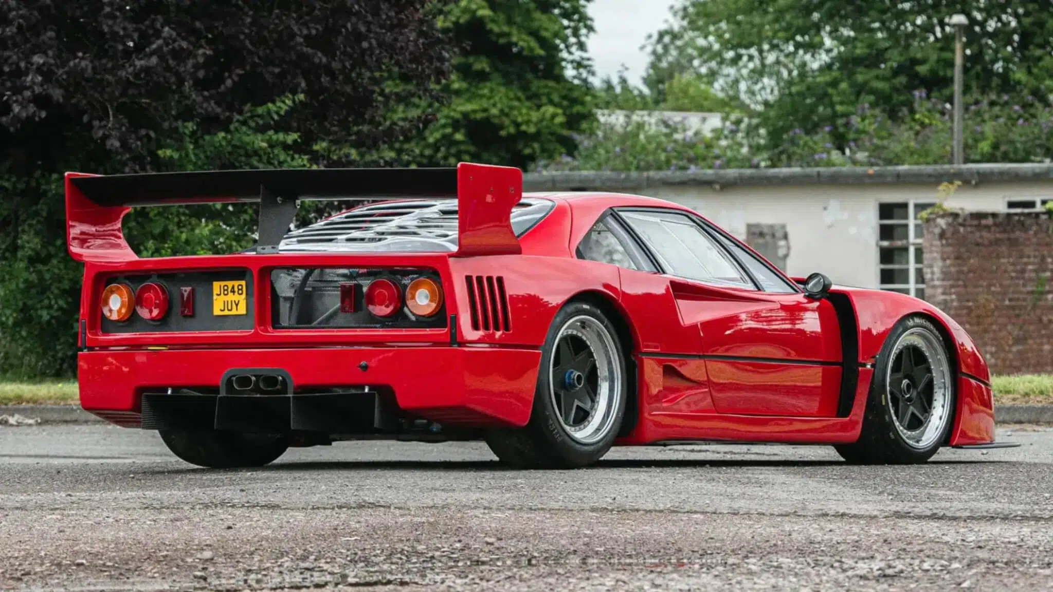 Ferrari F40 V12, traseira 3/4