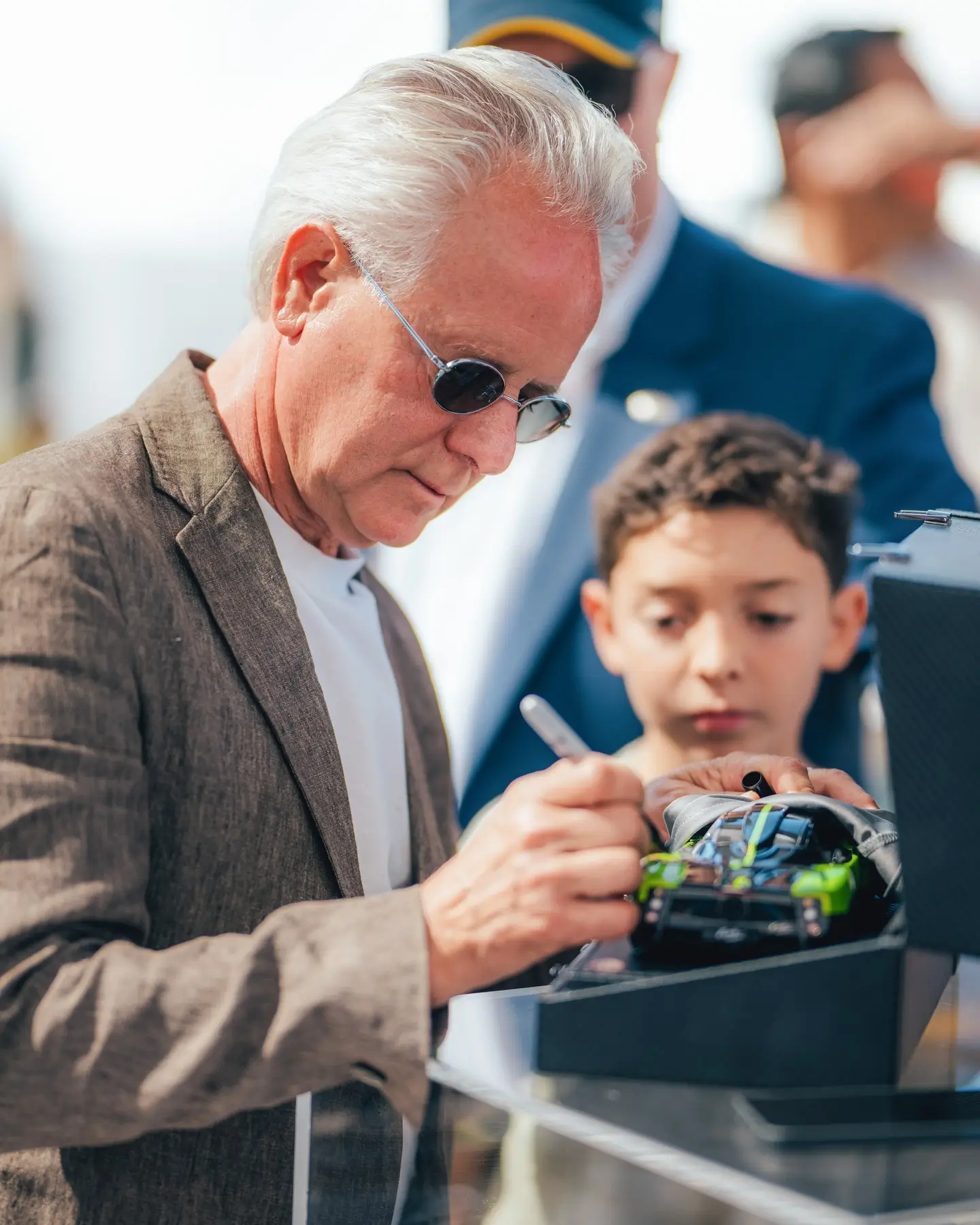 Horacio Pagani a assinar miniatura