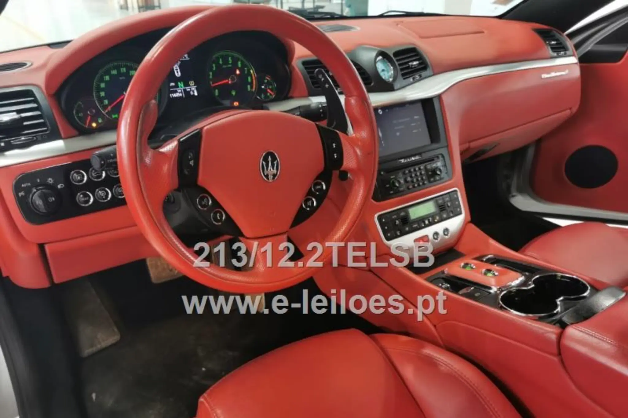 Maserati Granturismo 4.7 S V8 interior