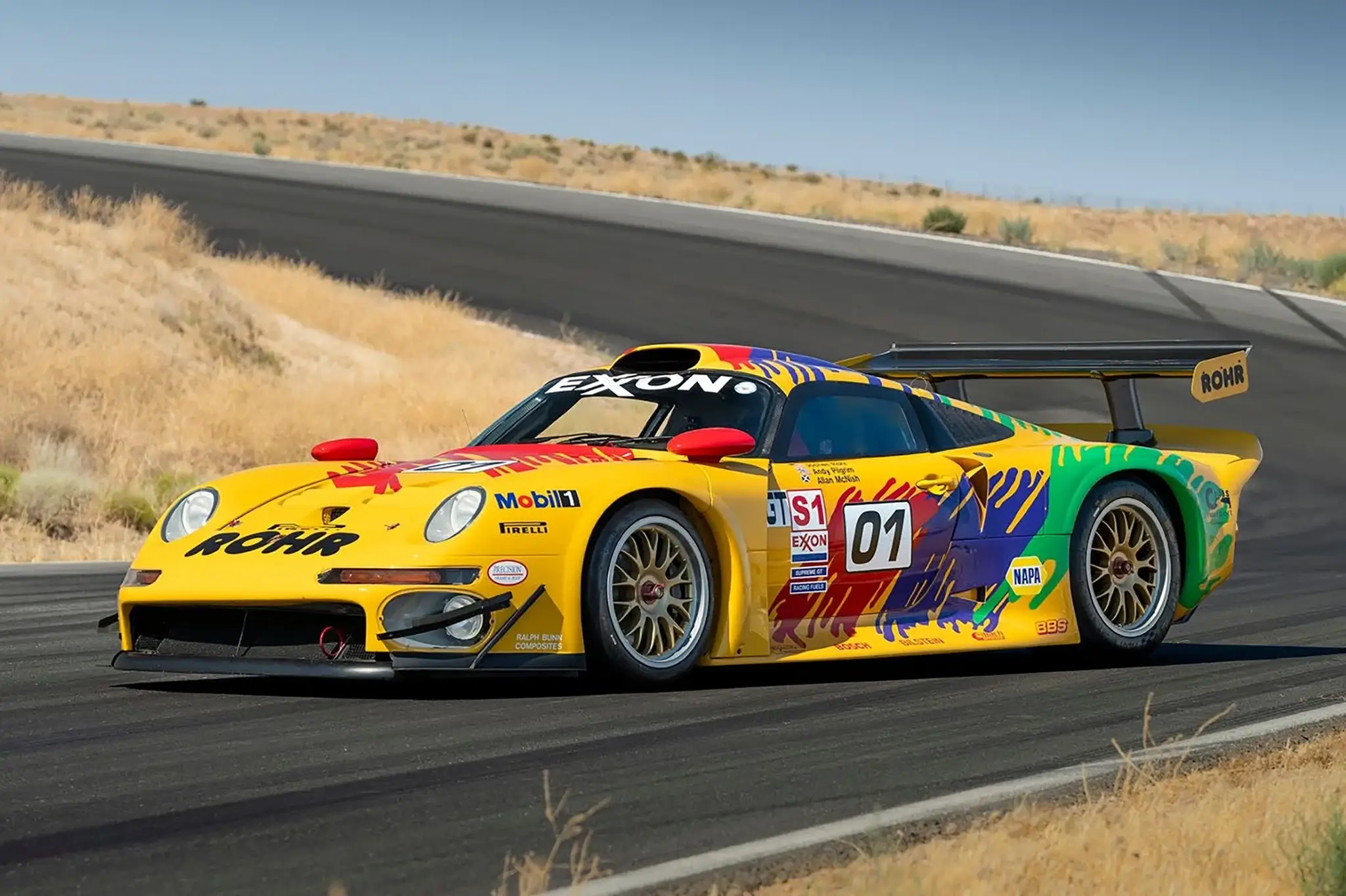 Porsche 911 GT1 Rennversion - 3/4 de frente