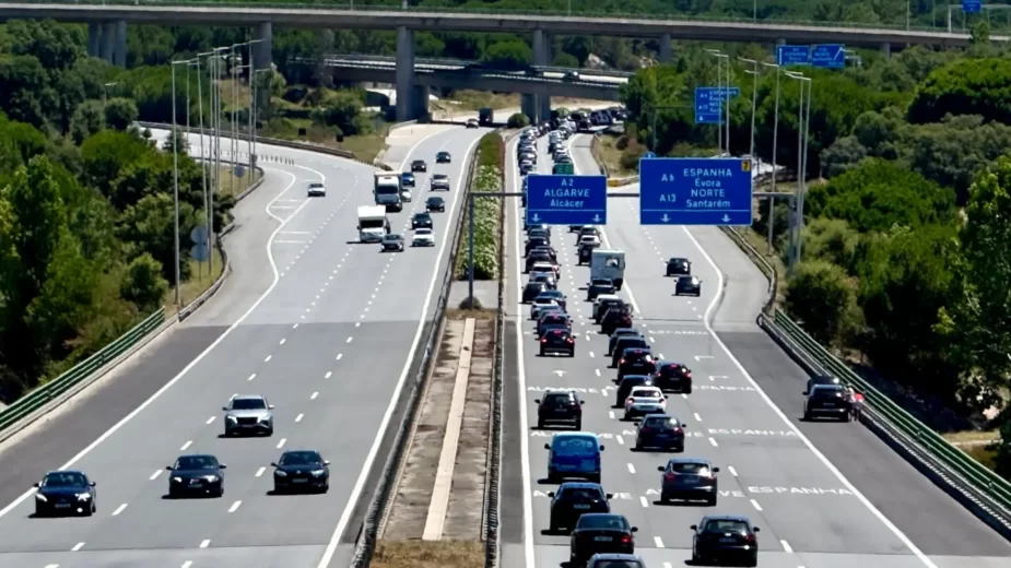 Autoestrada A2 com fila de transito