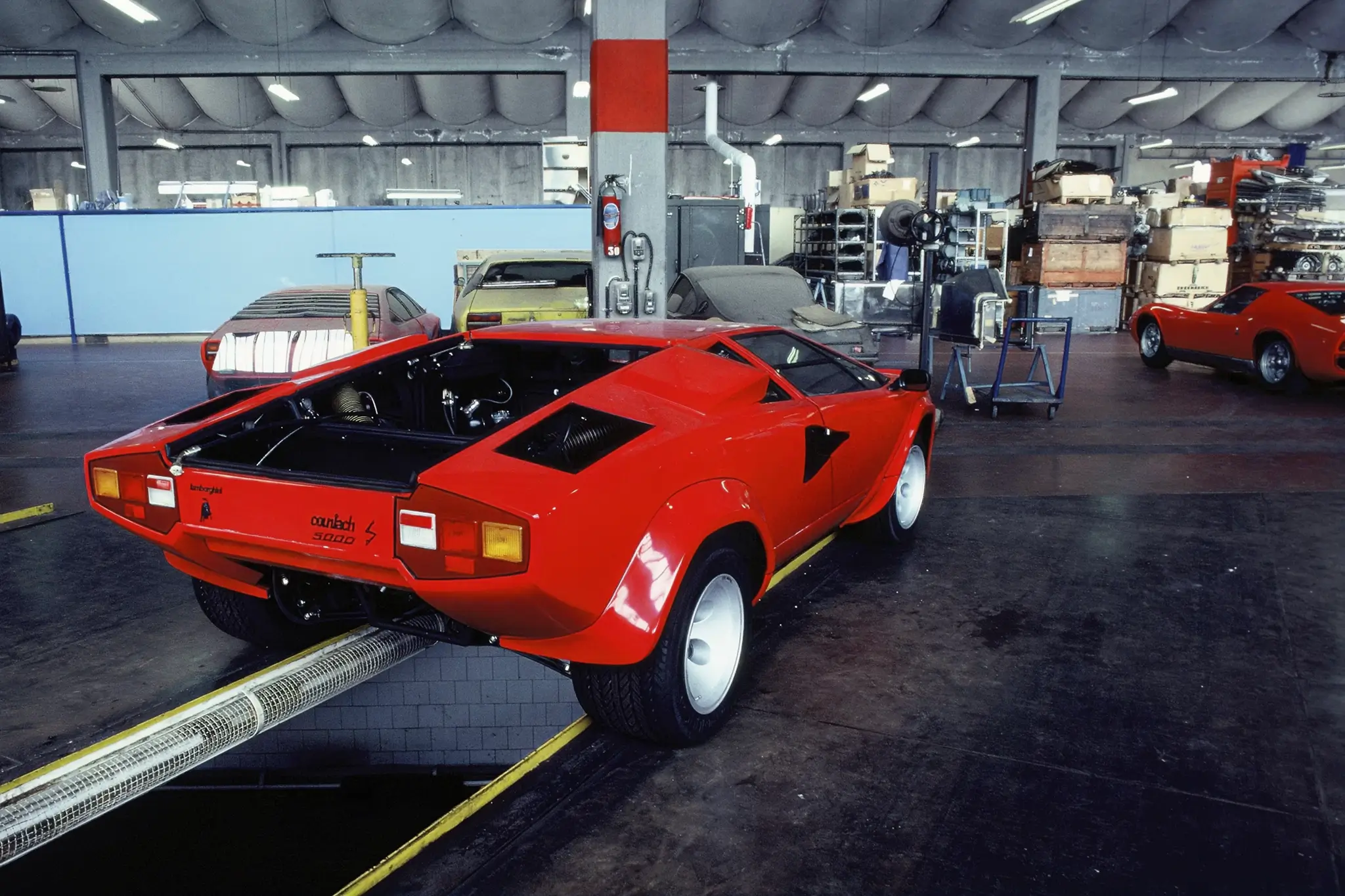 Countach - fotos antigas da fábrica