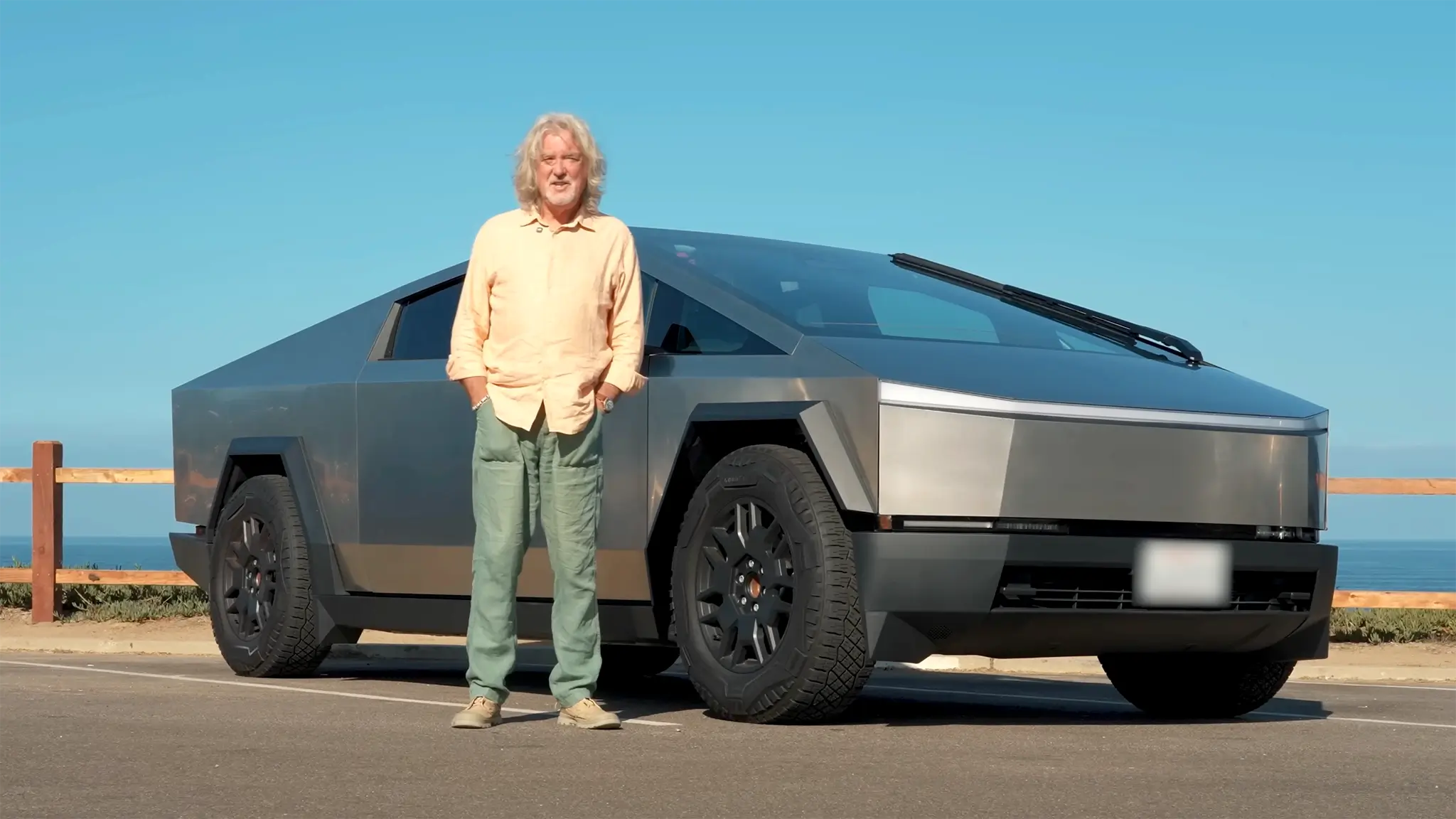 James May com a Cybertruck