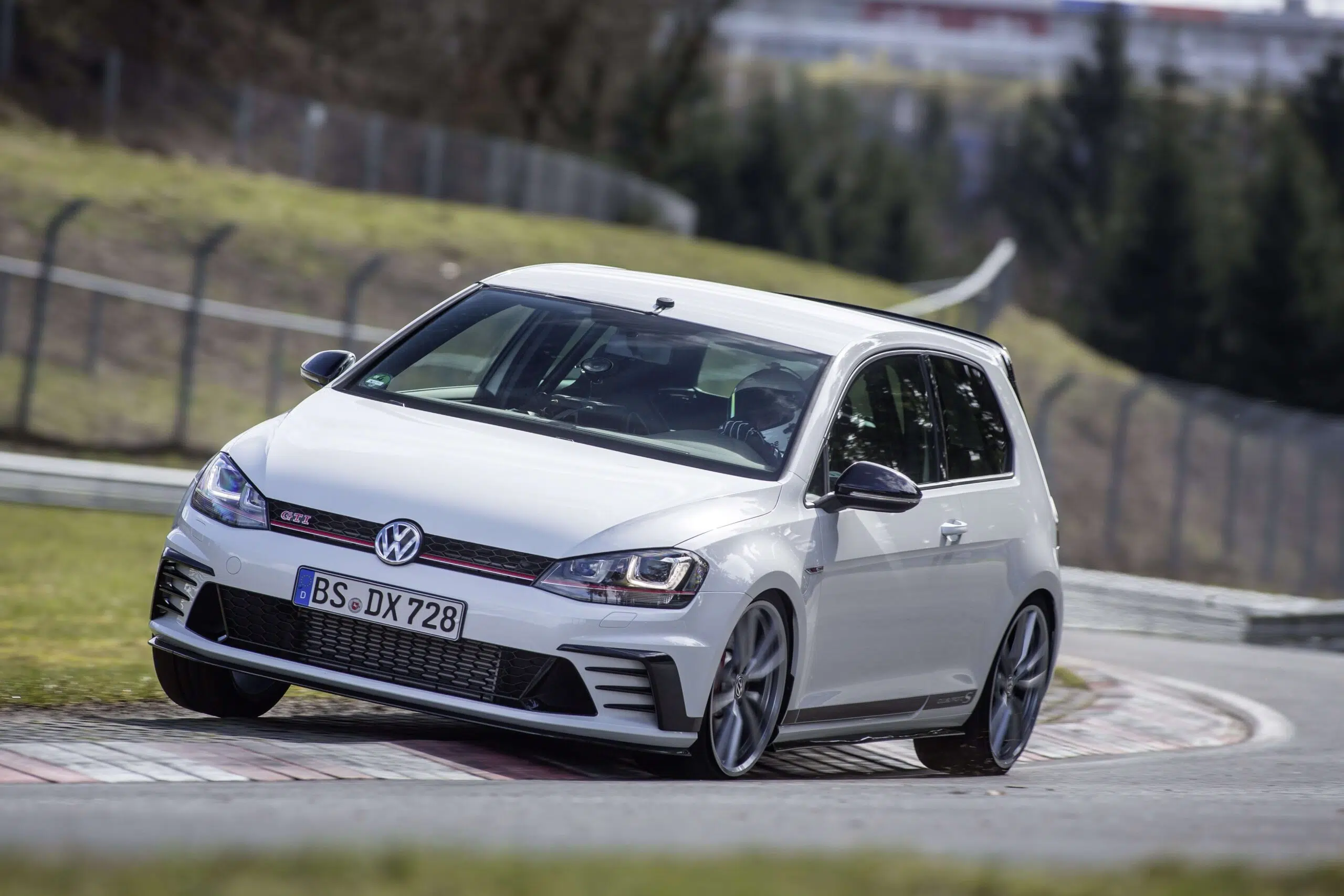 Volkswagen Golf GTI Clubsport S no Nurburgring