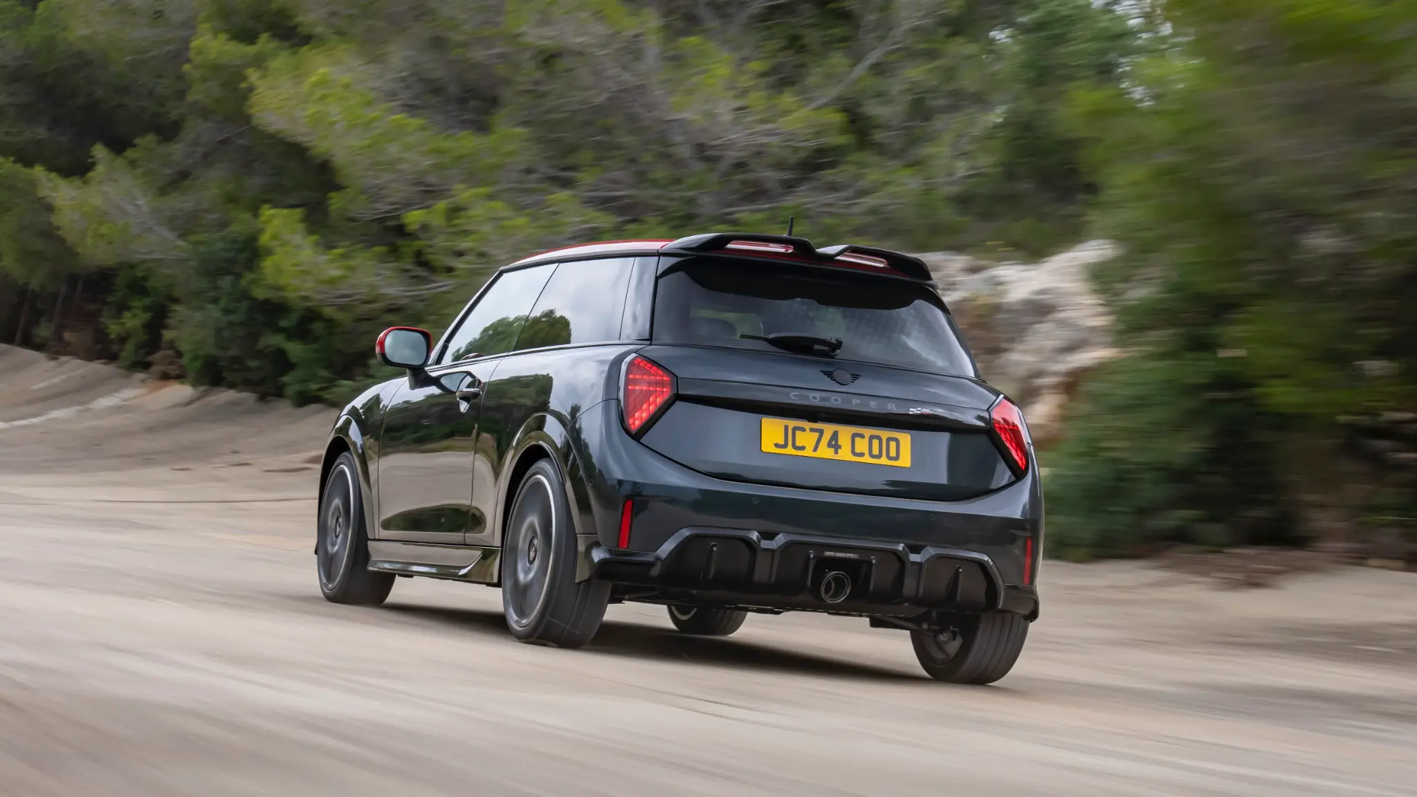 MINI JCW traseira