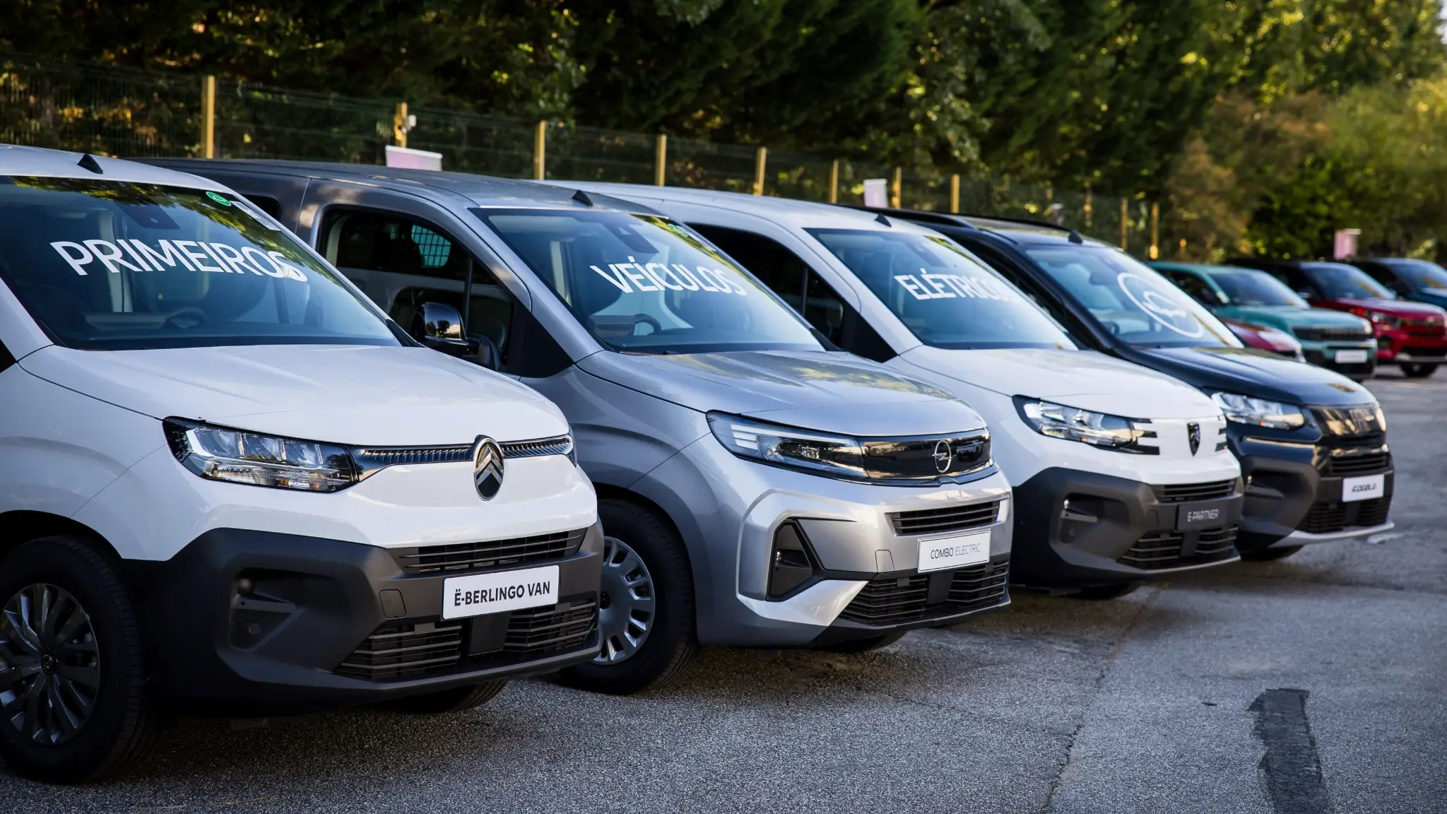 Fábrica da Stellantis em Portugal já começou a produzir veículos elétricos