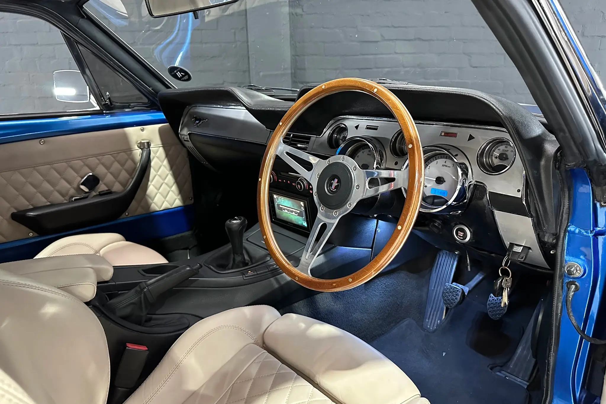 Ford M3 Fastback - interior