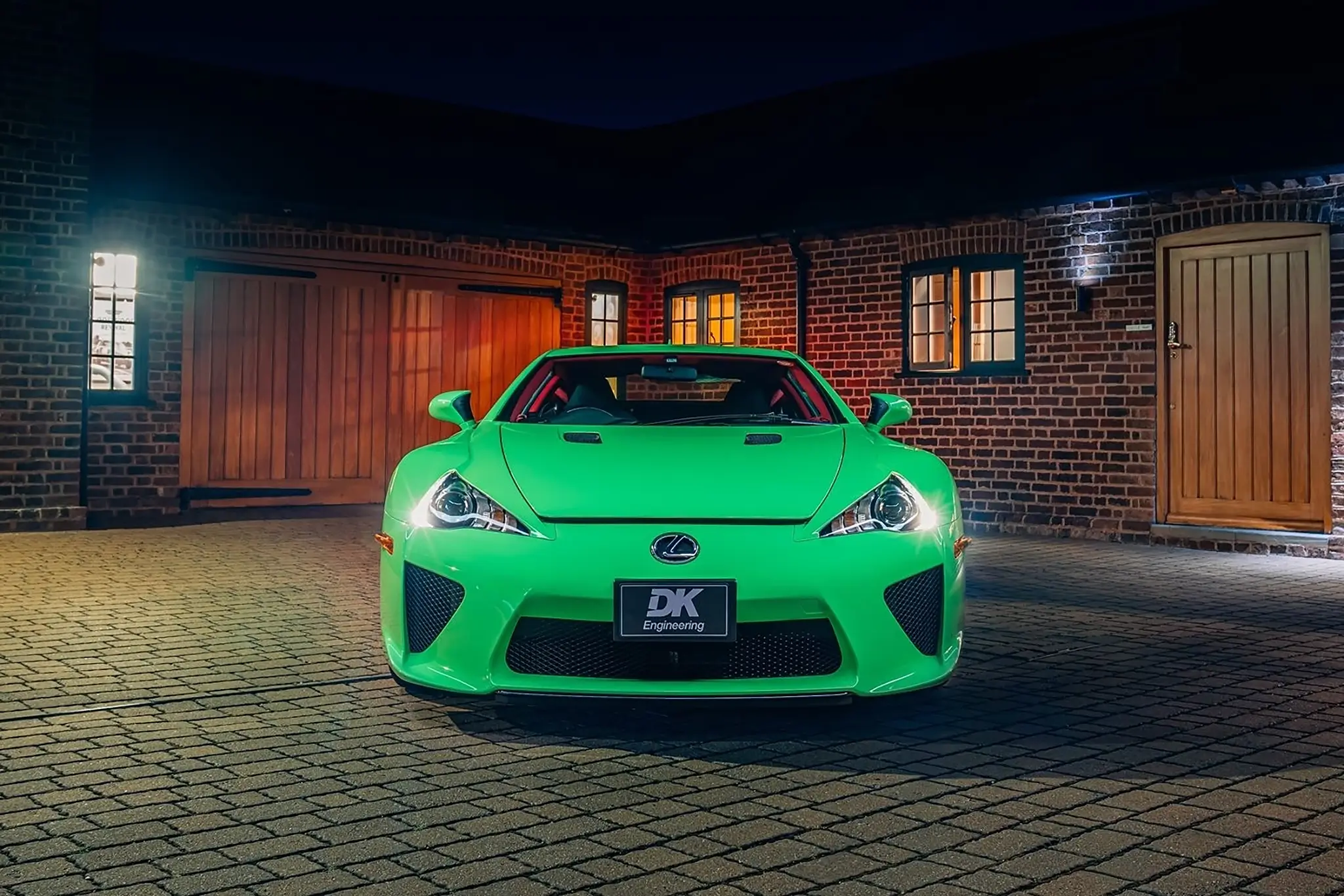 Lexus LFA - frente