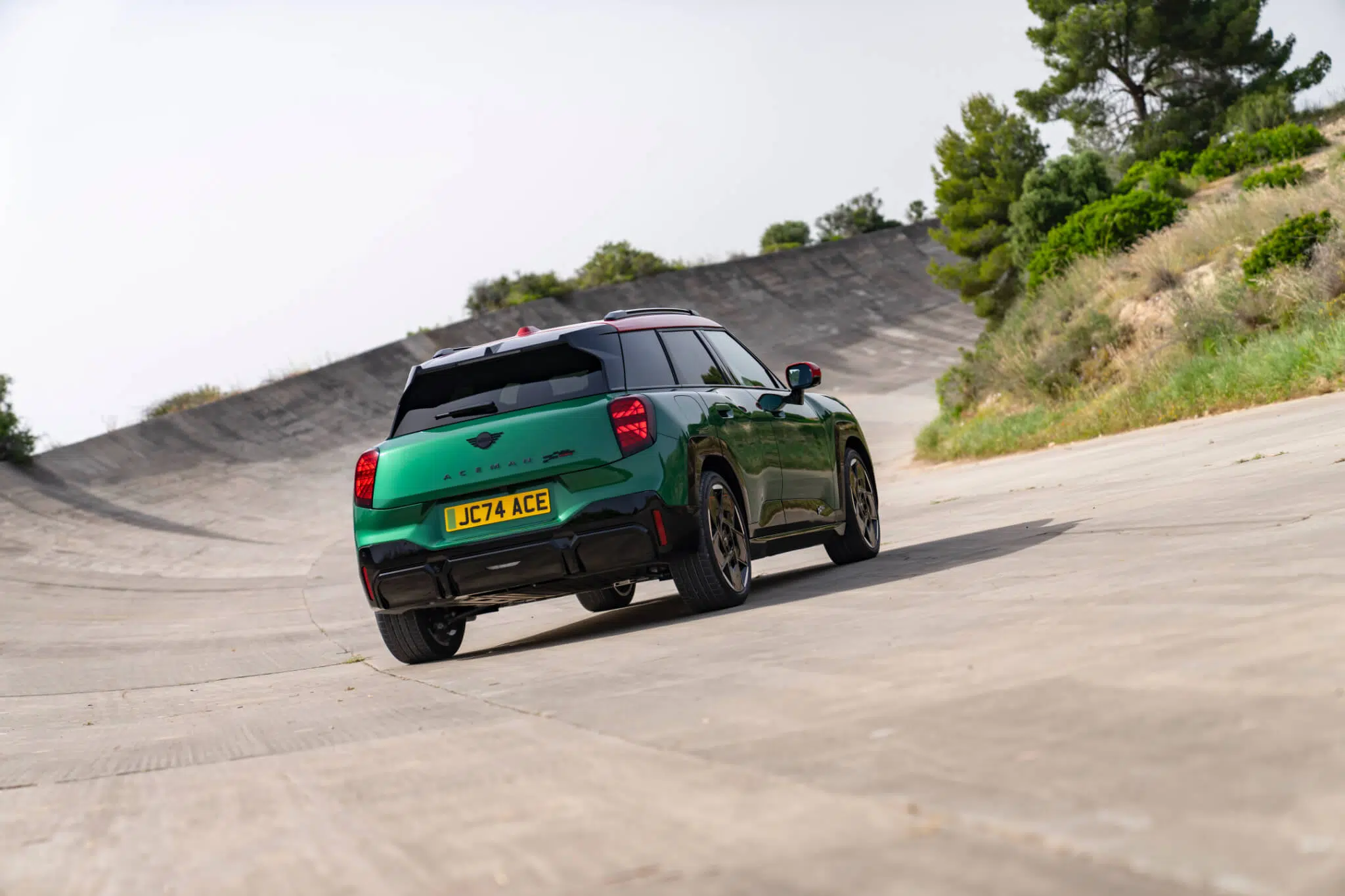 MINI JCW Aceman 2024 traseira