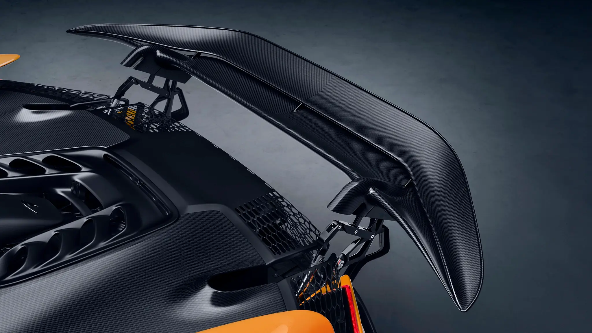 McLaren W1 - detalhe da asa traseira