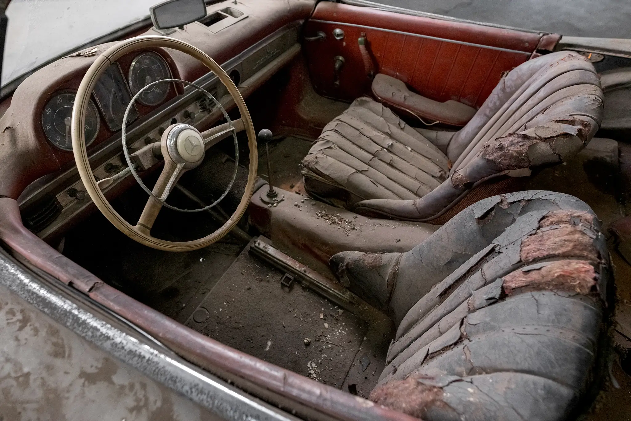 Mercedes-Benz 300 SL Roadster - interior