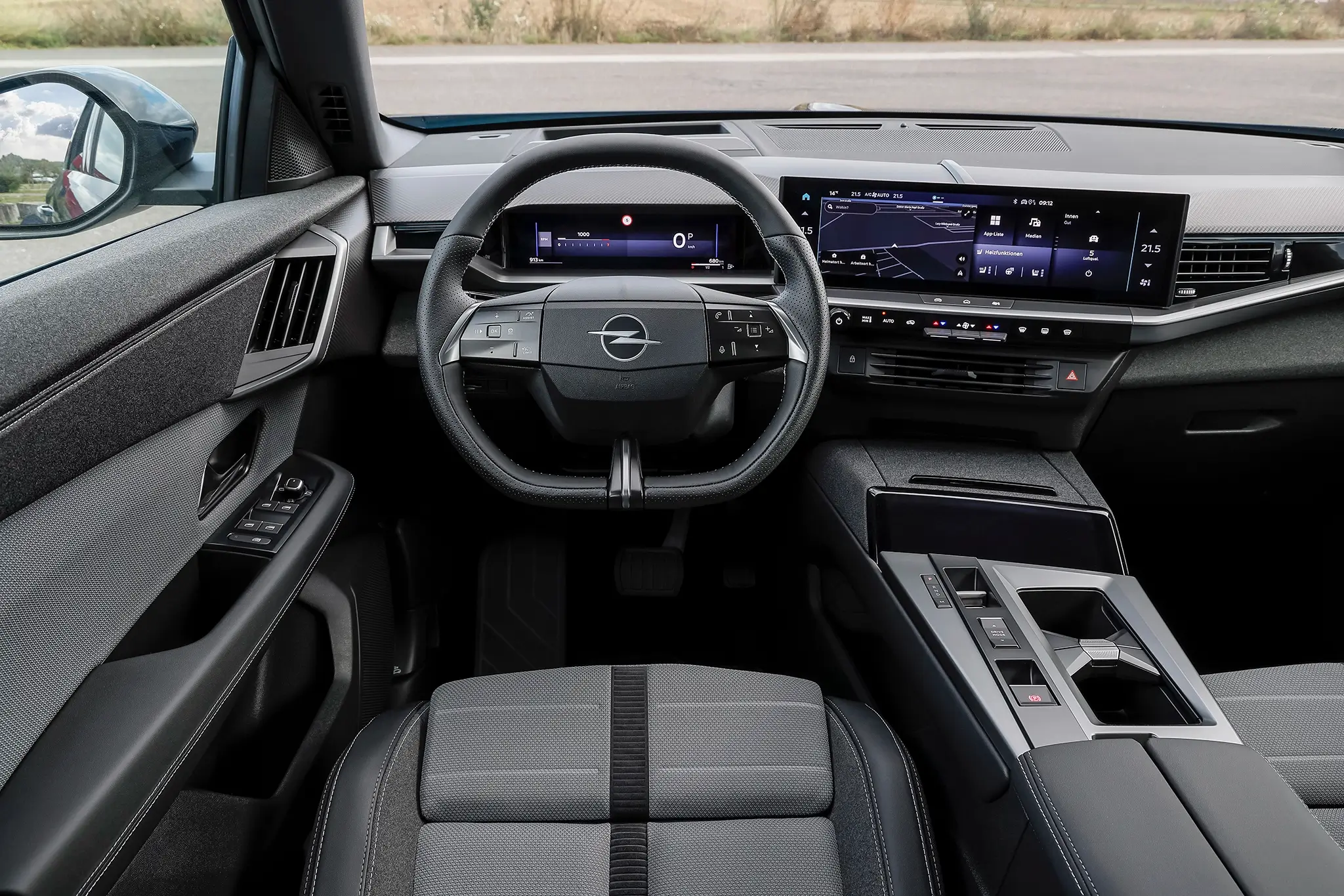 Opel Grandland Hybrid - Interior