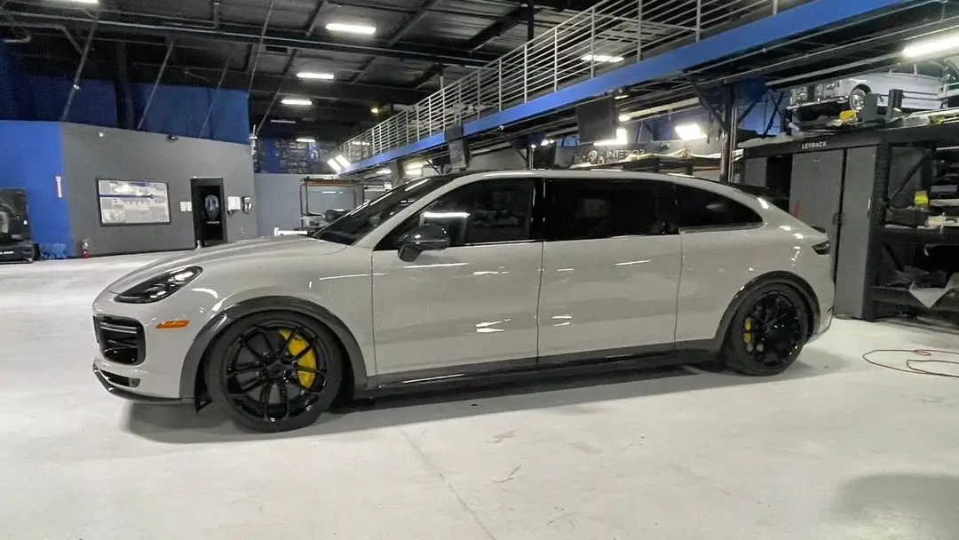 Porsche Cayenne monovolume