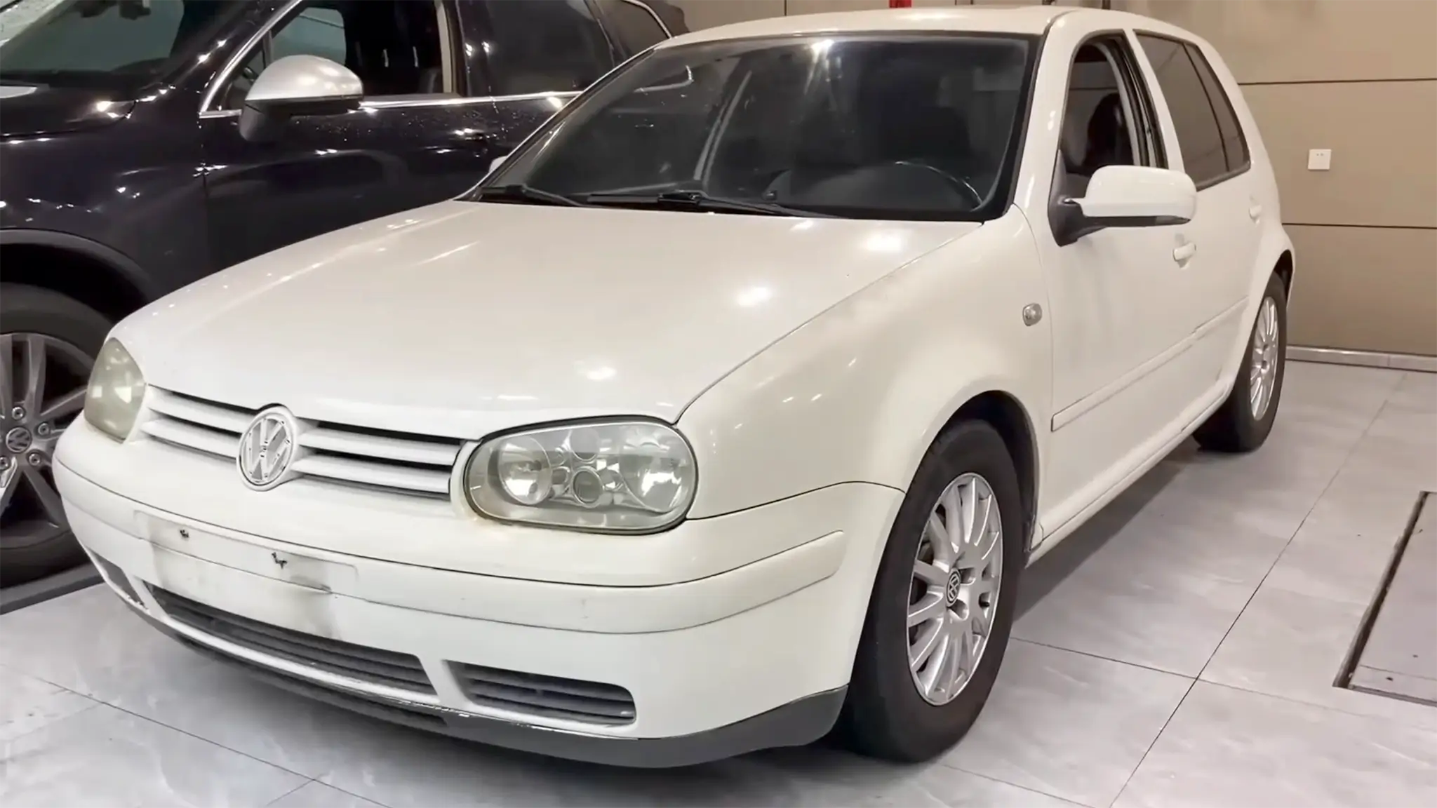 Como devolver 20 anos de vida a um Volkswagen Golf Mk4