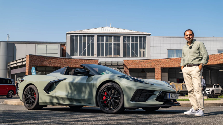 Guilherme Costa com Corvette C8 Stingray