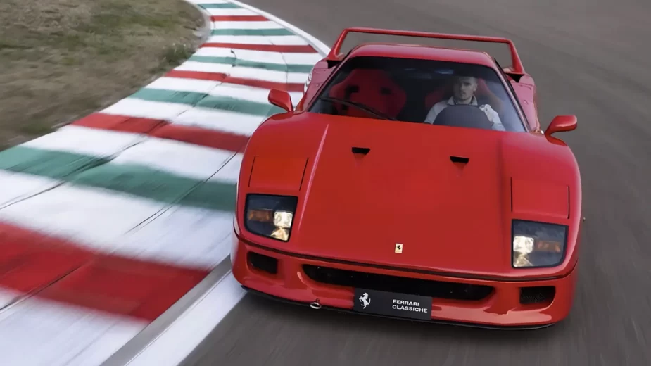 Ferrari F40 - frente