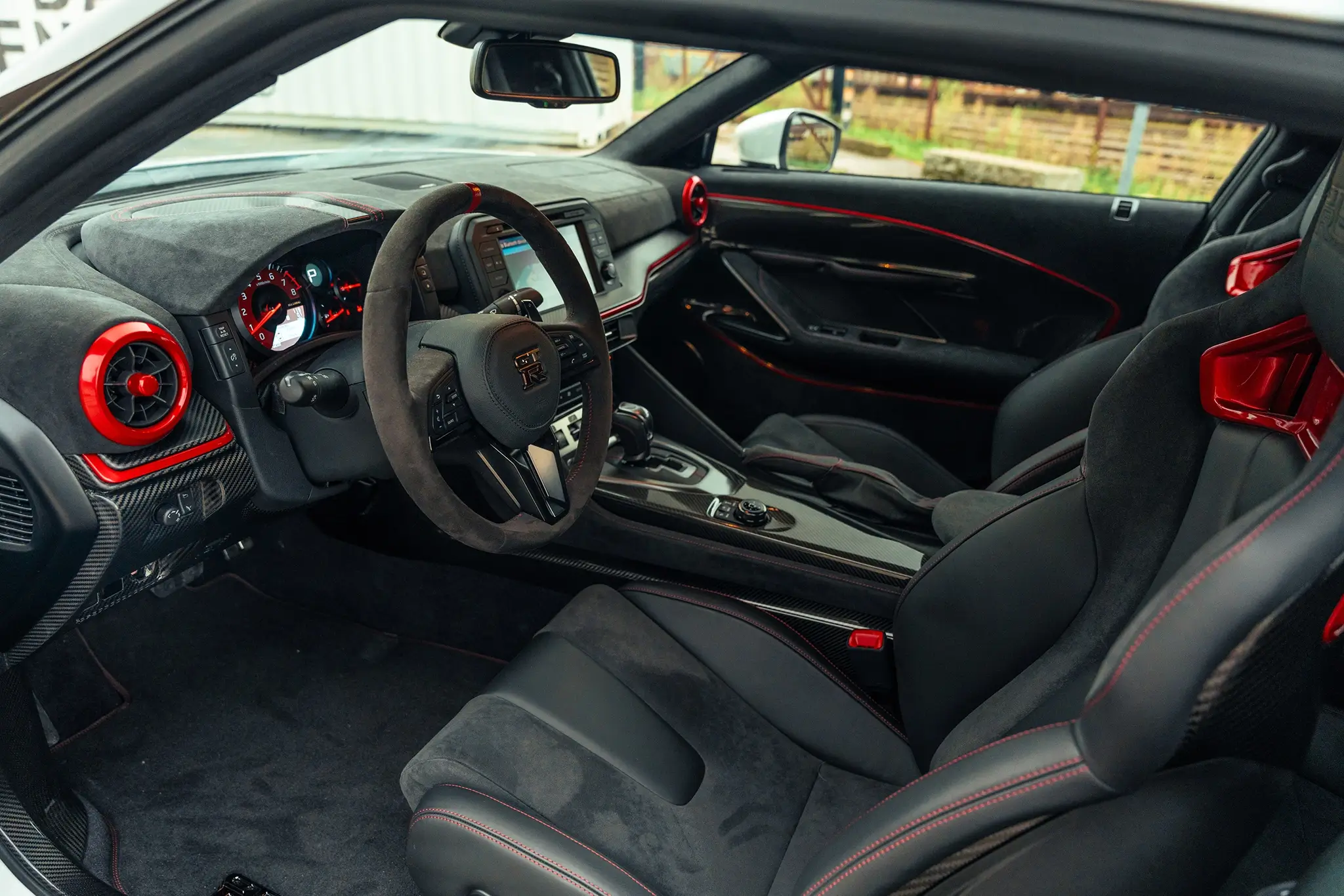 Nissan GT-R50 - interior