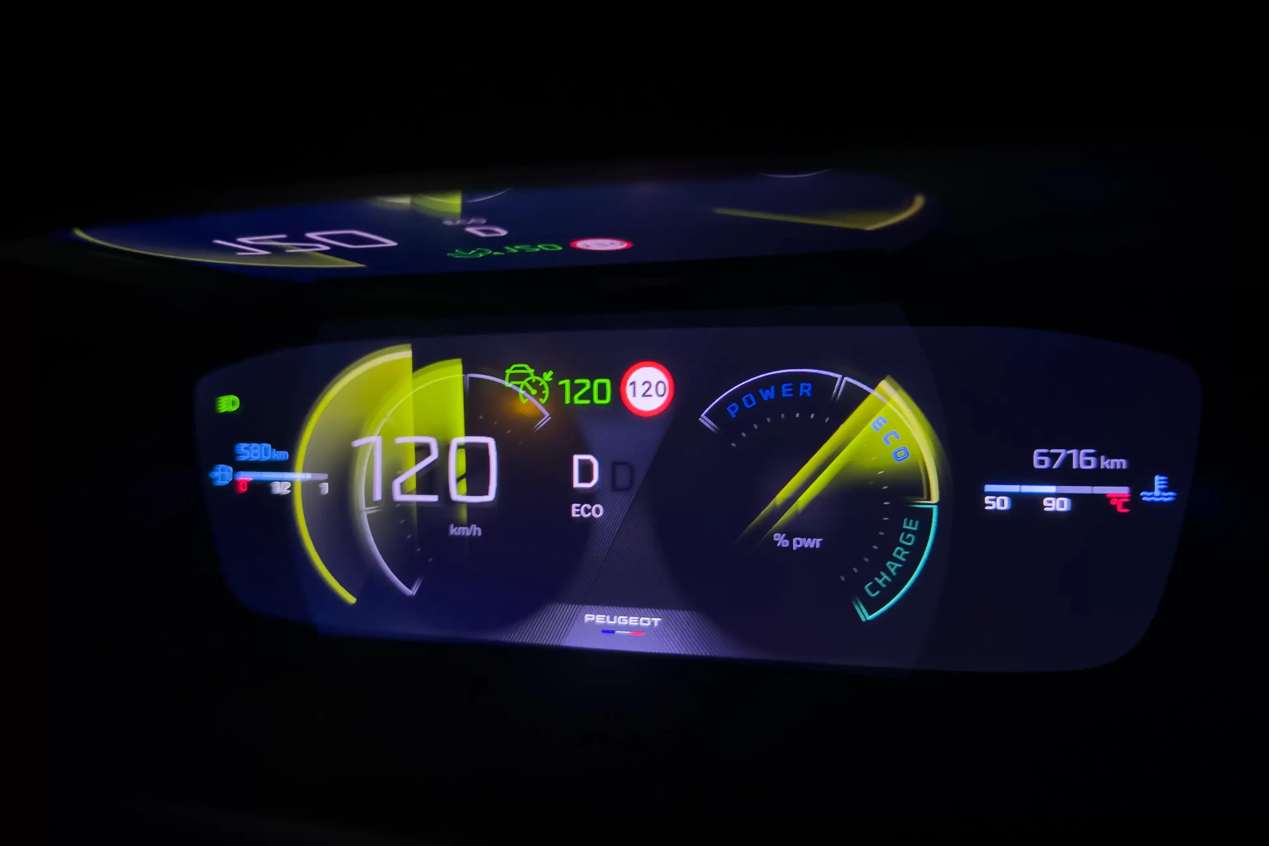 Peugeot 208 GT Hybrid - instrumentação 3D