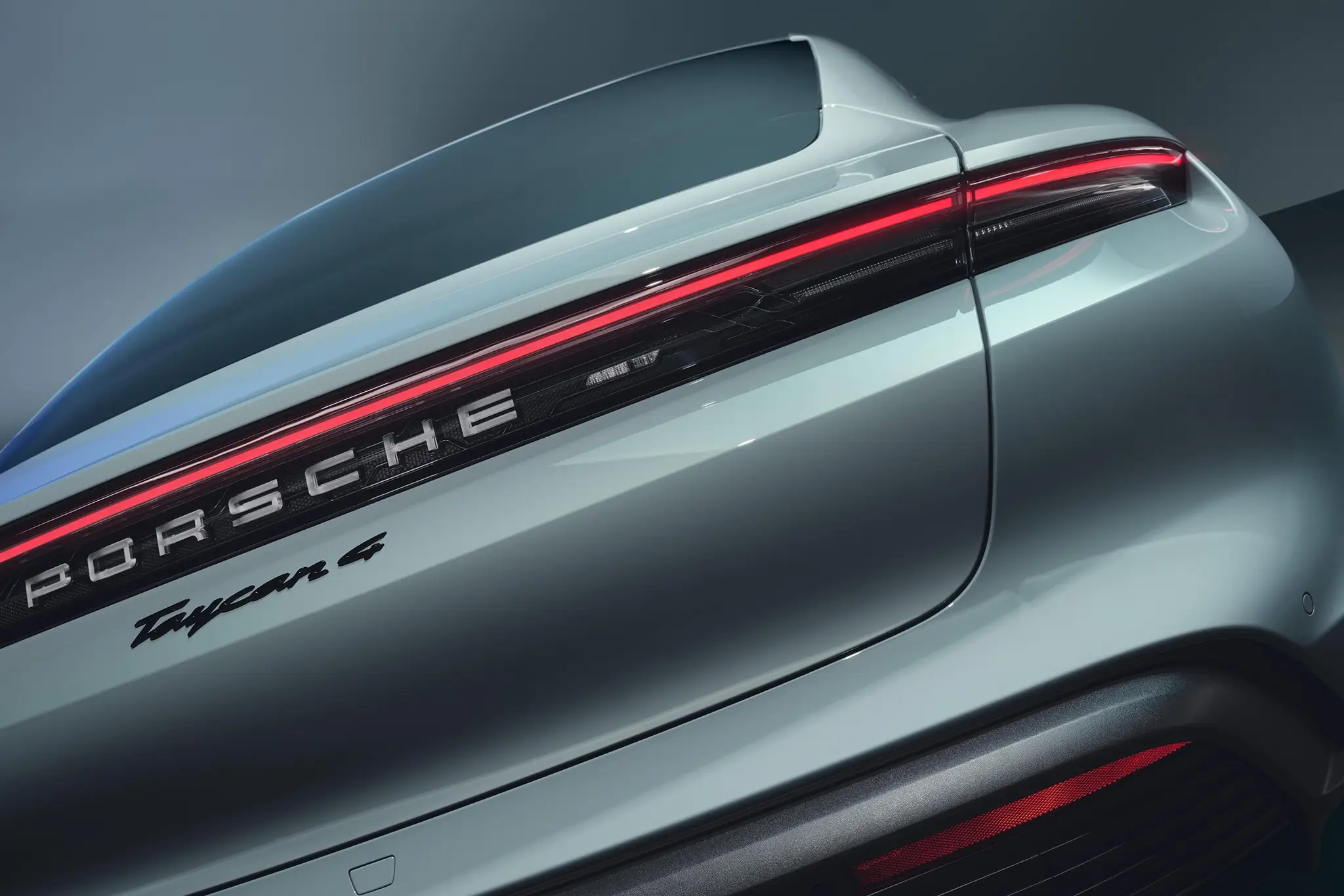 Porsche Taycan 4 - logótipo da versão