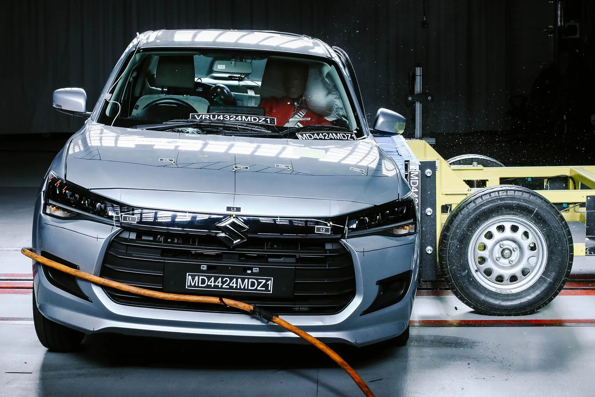 Testes de segurança Global NCAP - Suzuki Dzire - impacto lateral