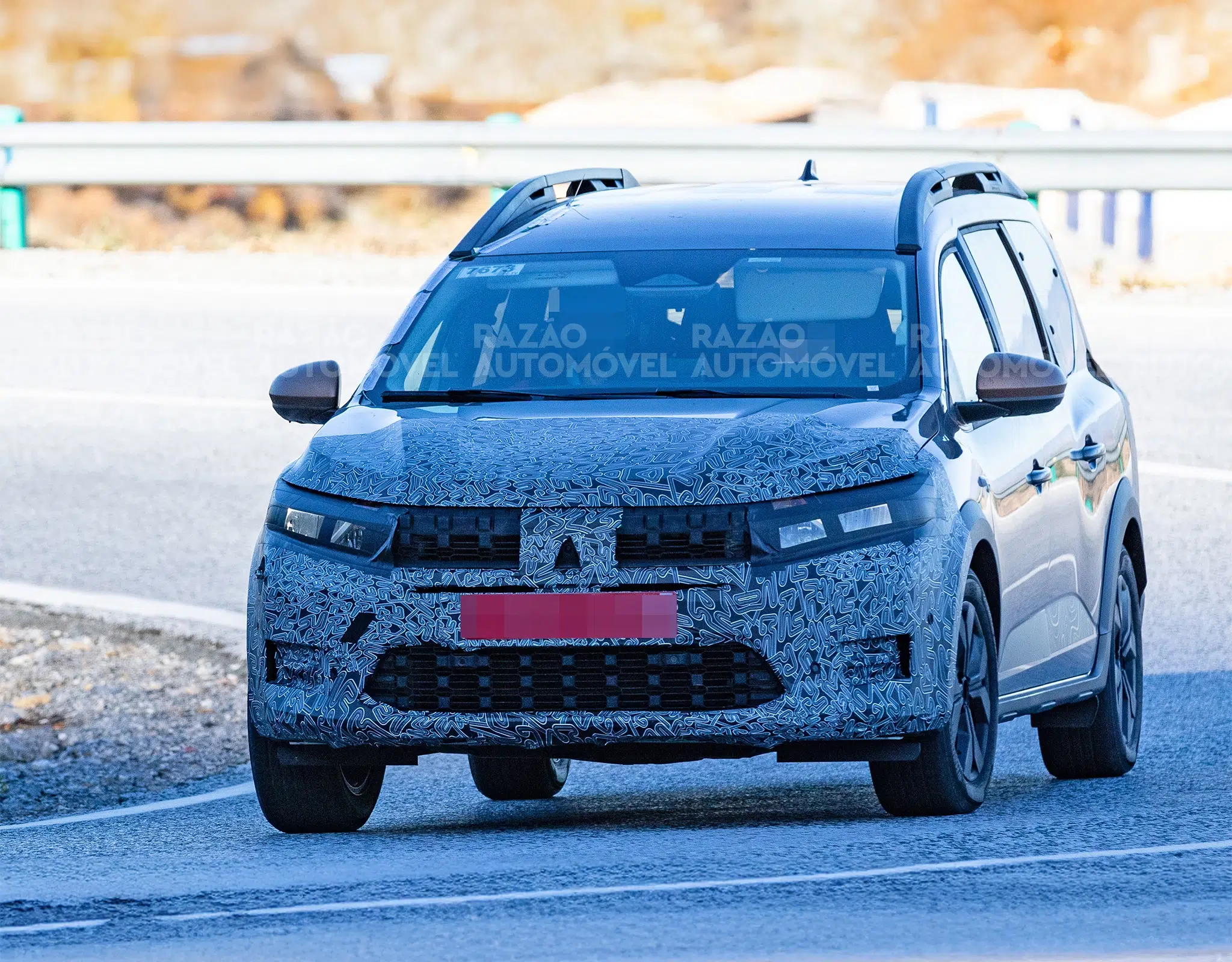 Dacia Jogger - Espia 2024 - frente