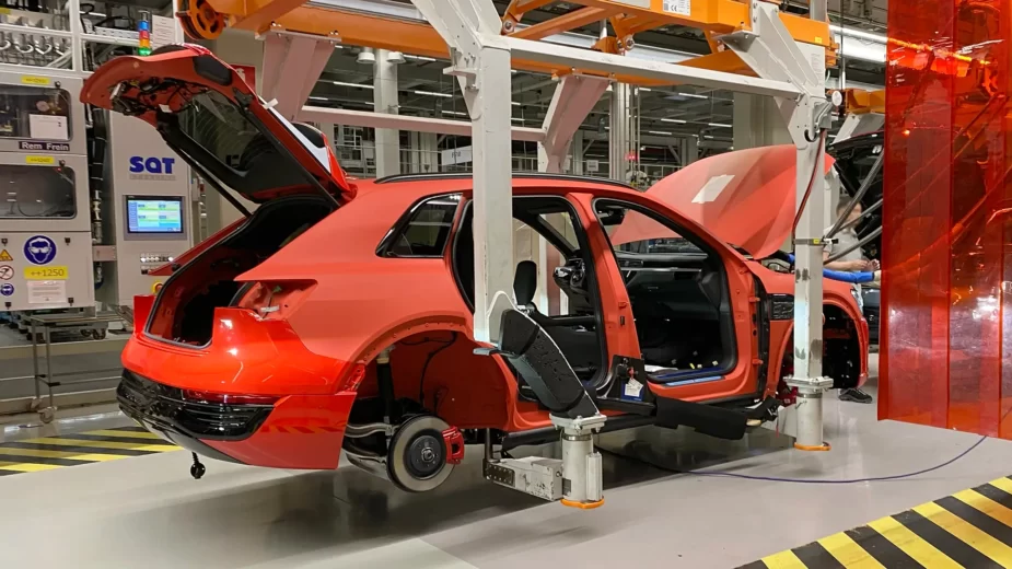 Audi Q8 Brussels - linha de produção de Bruxelas