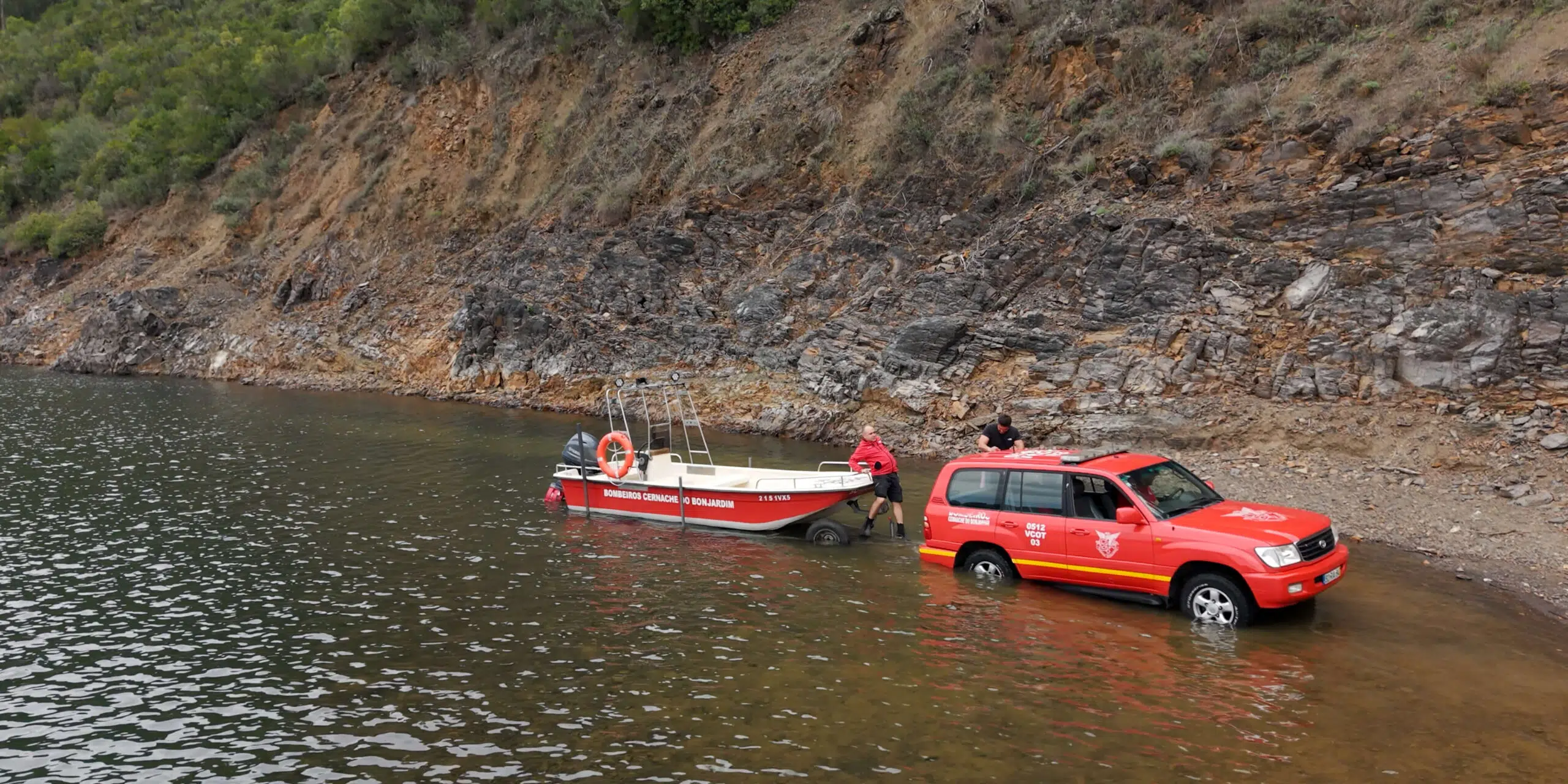 Preparação mergulho barragem