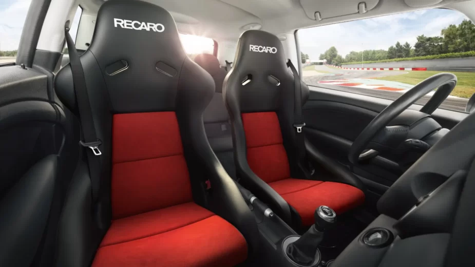 Recaro Automotive bancos