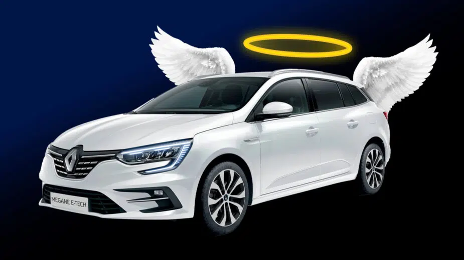 Renault Mégane com auréola e asas de anjinho