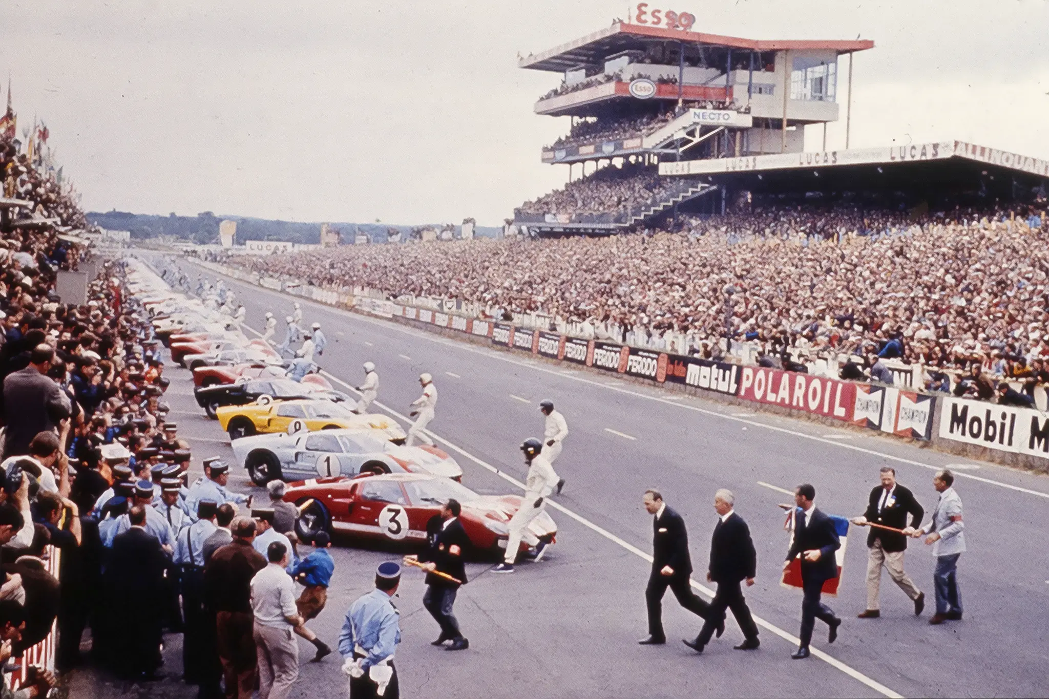 1966 Ford GT - partida das 24 horas de Le Mans