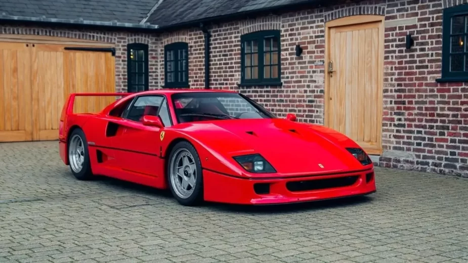 Ferrari F40, frente 3/4