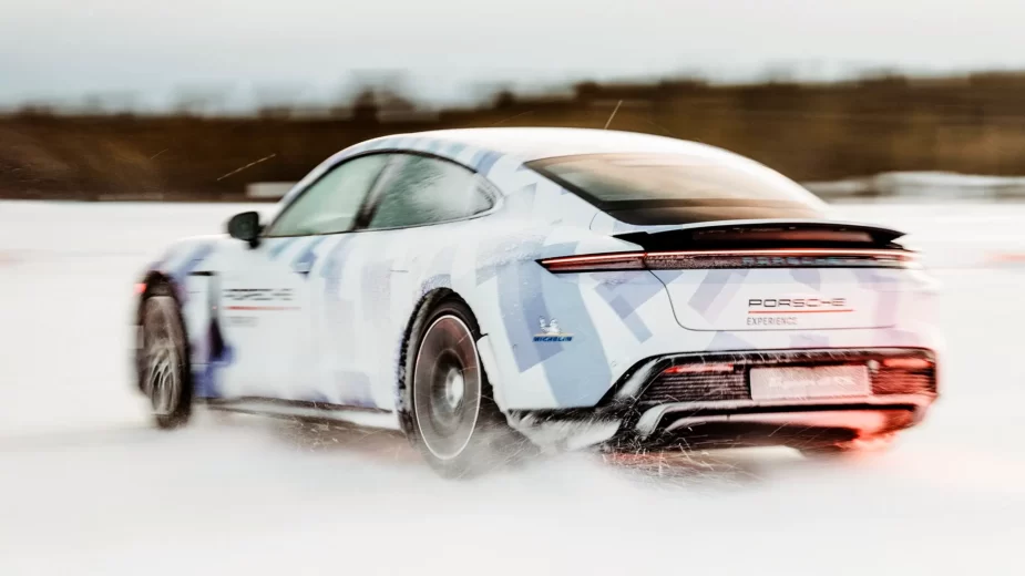 Porsche Taycan Drift Record - traseira