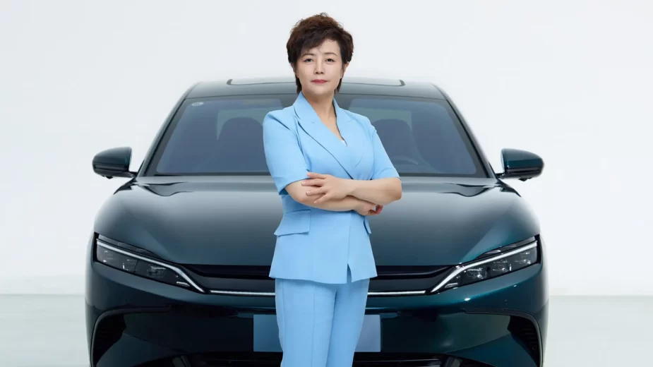 Stella Li, vice-presidente executiva da BYD e World Car Person of the Year 2025