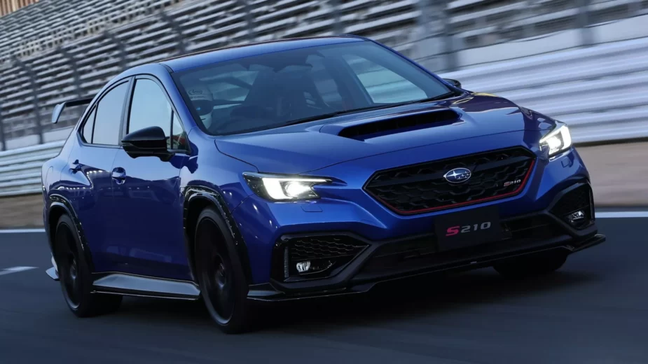 Subaru WRX STI S210 na pista, frente