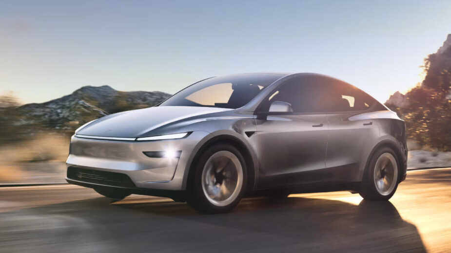 Tesla Model Y 2025 perfil