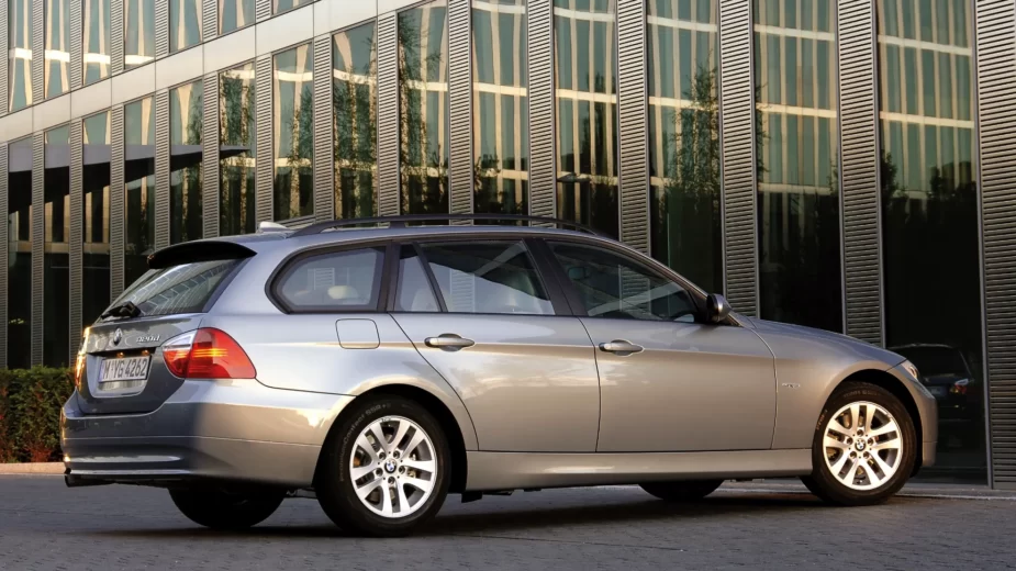 BMW 320d, perfil