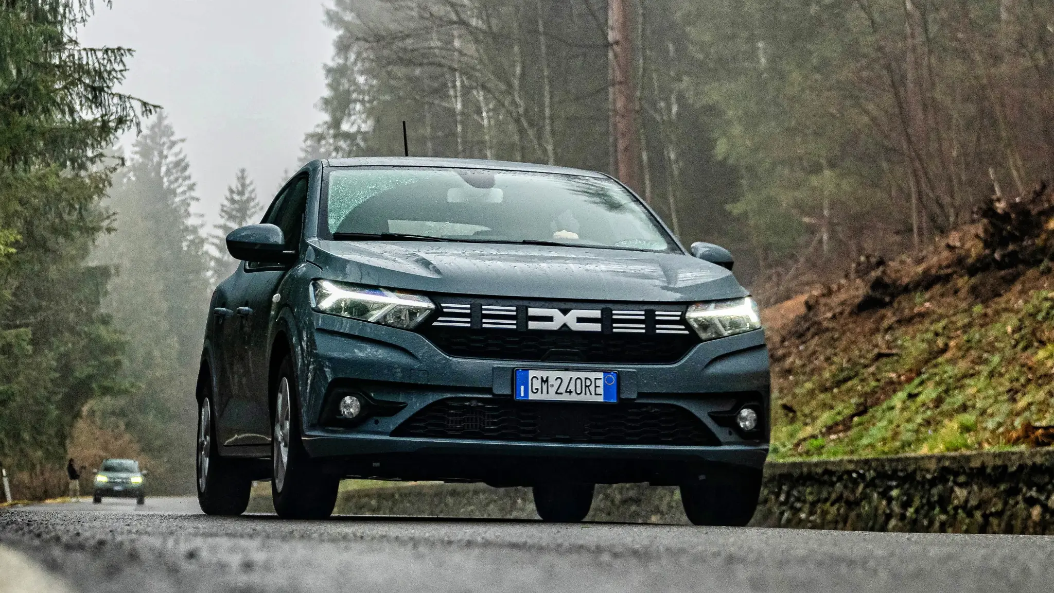 Dacia Sandero na estrada, frente