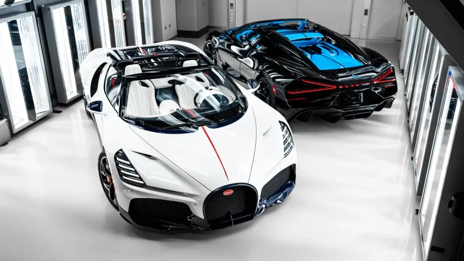 Bugatti Mistral W16 - black and white