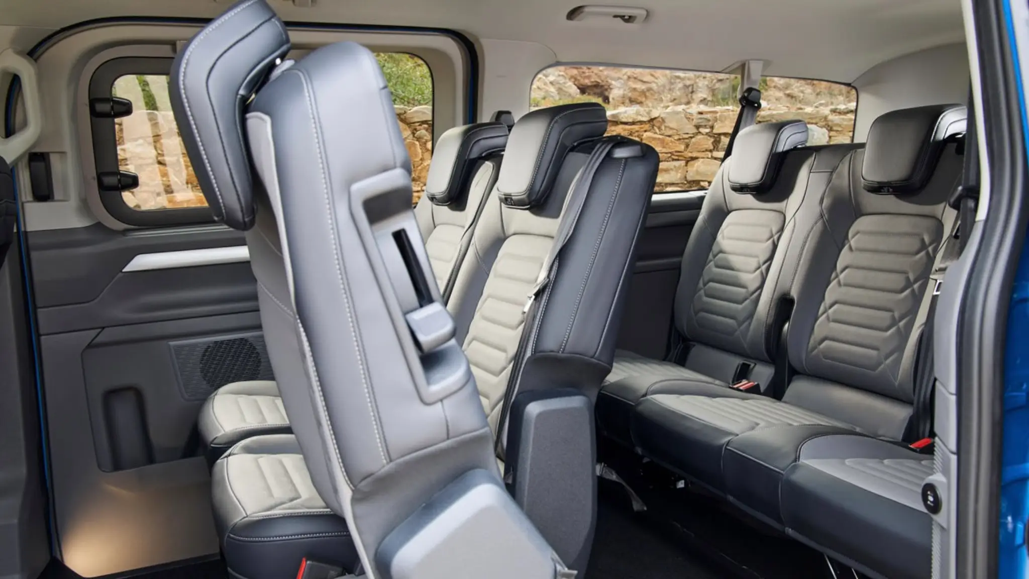 Volkswagen Caravelle interior