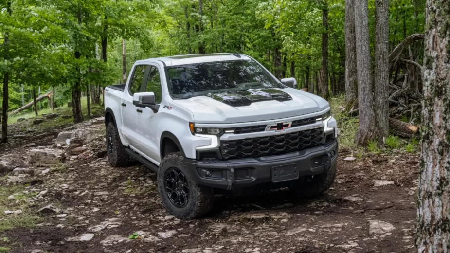 Chevrolet Silverado dianteira