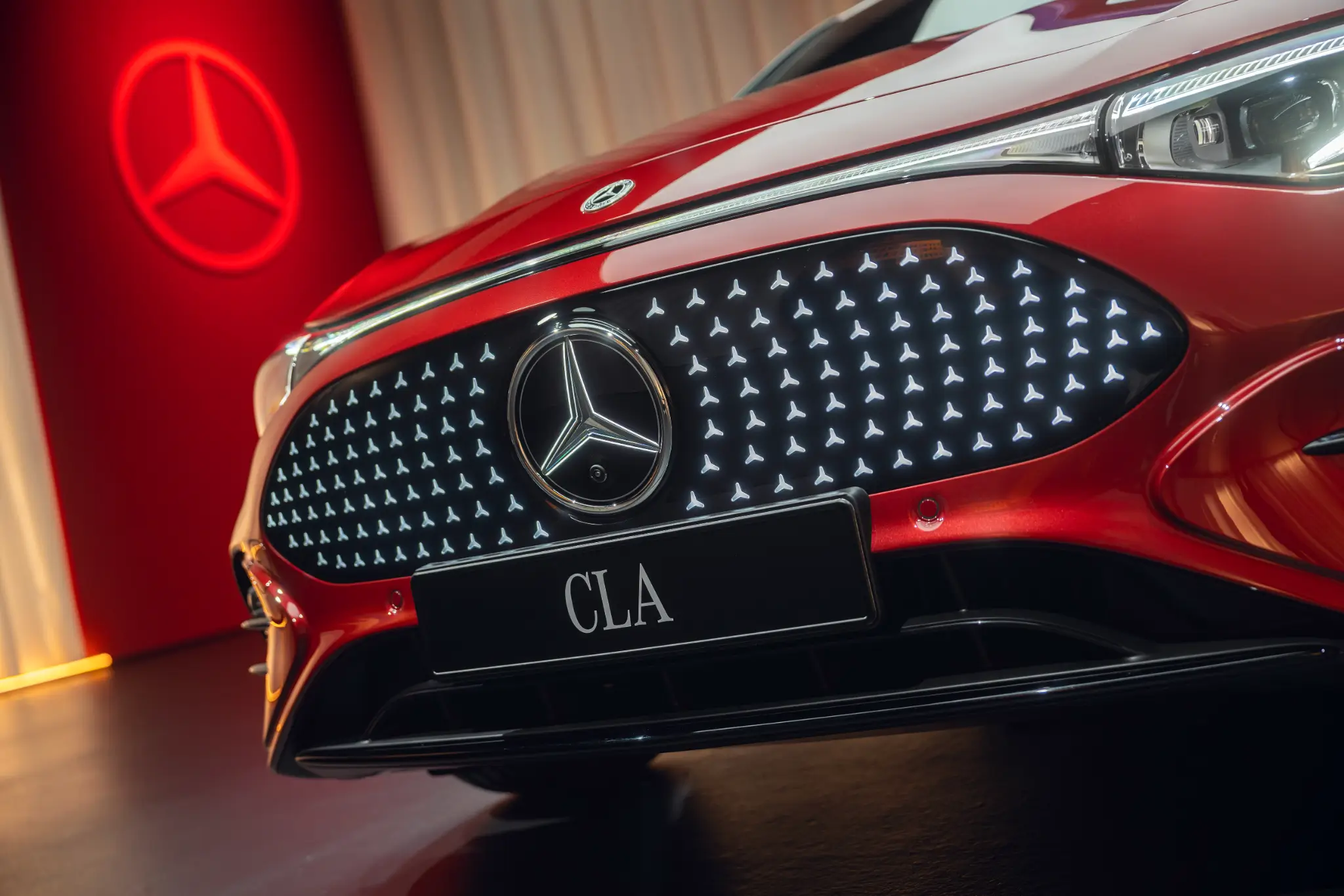 tampa dianteira do novo Mercedes-Benz CLA