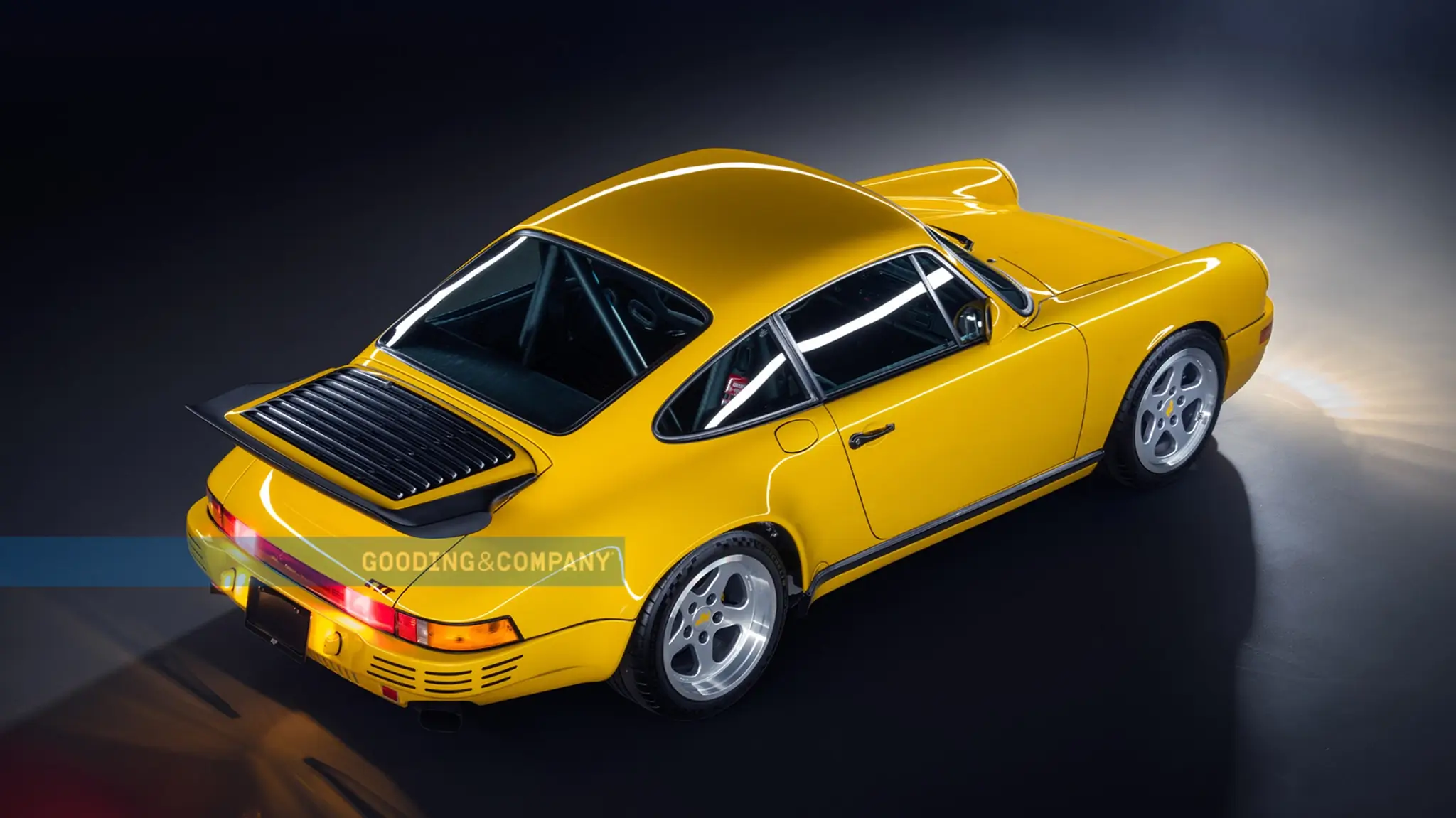 RUF CTR - traseira