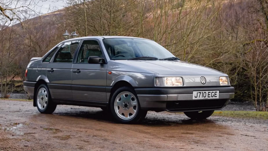 Volkswagen Passat 2.0 leilão - 3/4 de frente